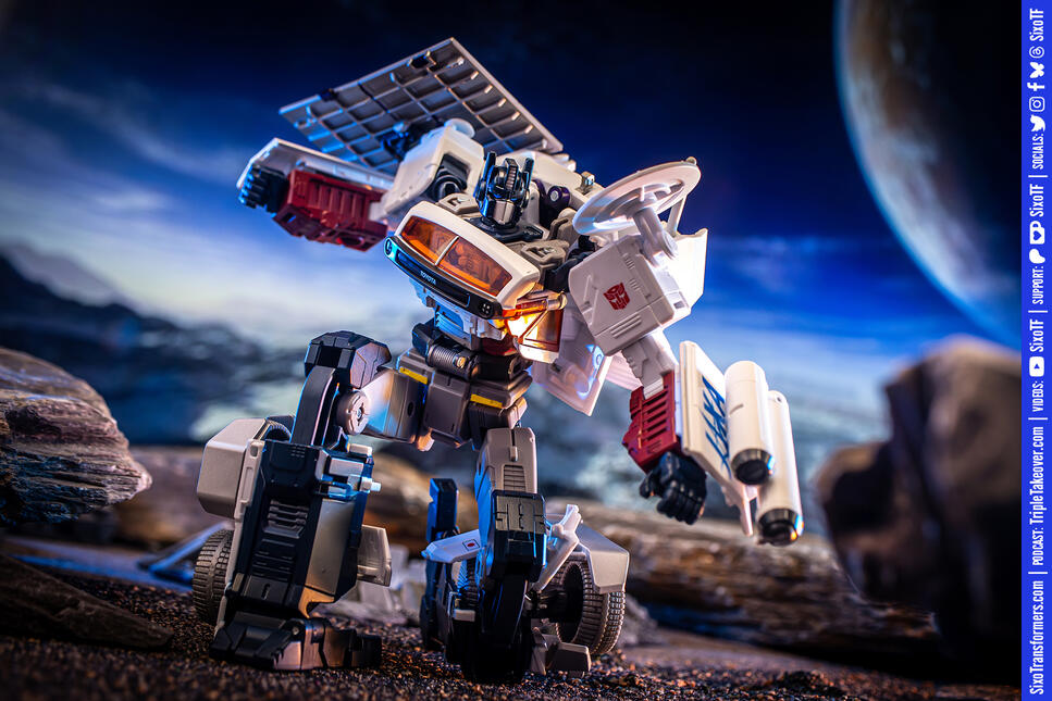 Lunar Cruiser Optimus Prime